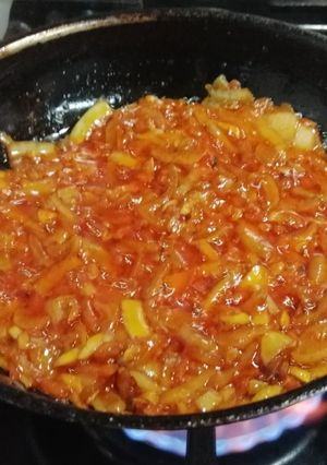 Una foto de Sofrito o Aderezo de ajíes amarillos y cebollas
