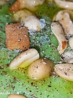 Una foto de Crema de bimi, brócoli 🥦 y patata
