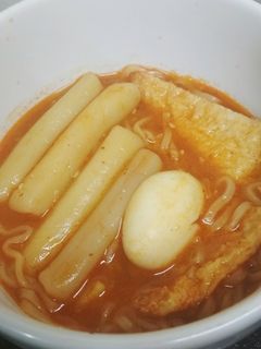 Foto resep Gukmul Milgaru Rabokki (Tteokbokki & Ramyeon Kuah)