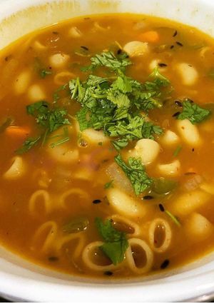 A picture of Minestrone soup.