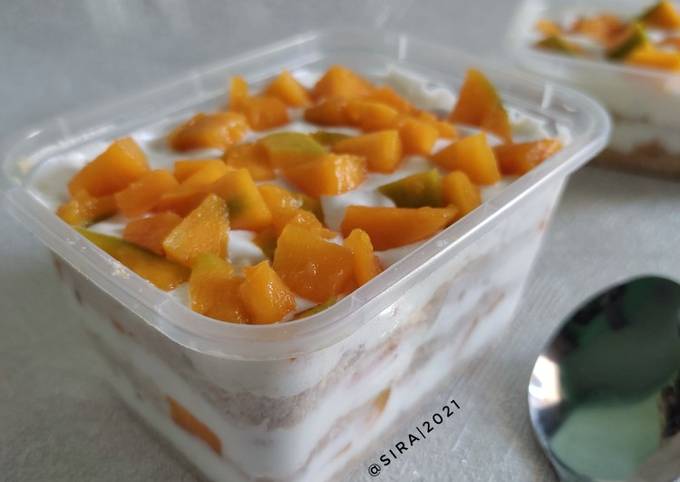 Mango Float Dessert Box