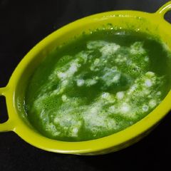 Spinach creamy soup A picture of Spinach creamy soup.