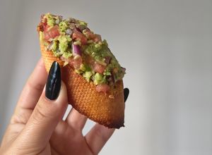 O poză a rețetei Bruschette cu Guacamole.