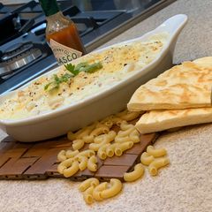 A picture of Mac and cheese.