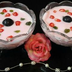 A picture of Strawberry Custard.