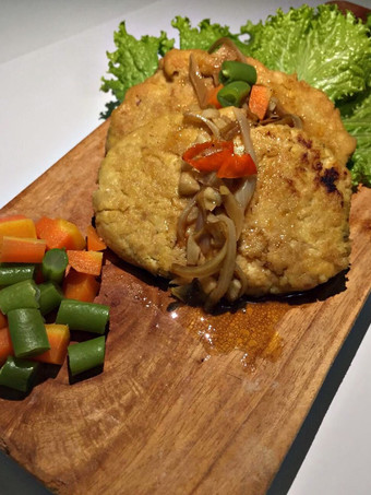 Cara Gampang Menyiapkan Steak tempe dan tahu ala anak kos, Enak