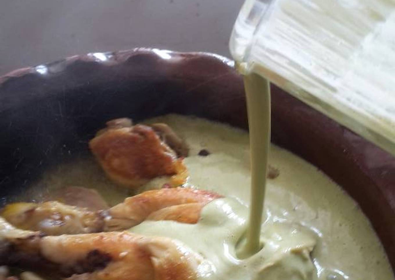 Pollo en salsa verde