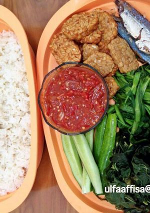 Foto resep Nasi Liwet Ikan Asin Peda