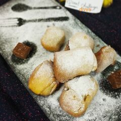 A picture of Chocolate banana croissants.