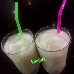 A picture of Khatti aur meethi lassi.