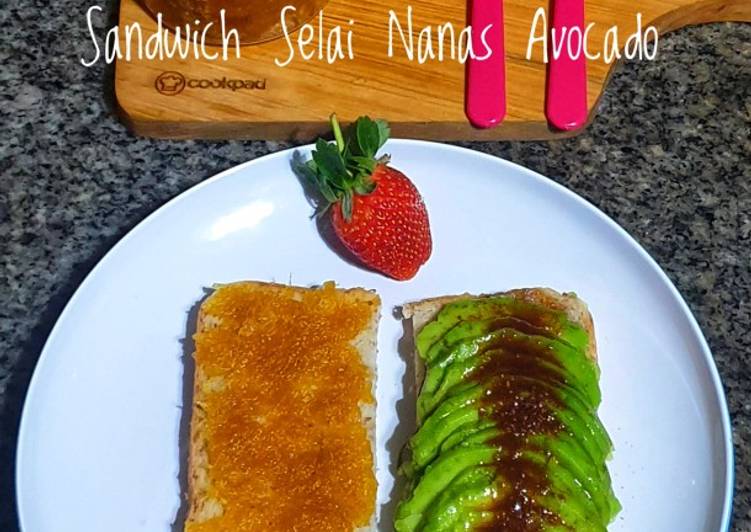 Sandwich Selai Nanas Avocado
