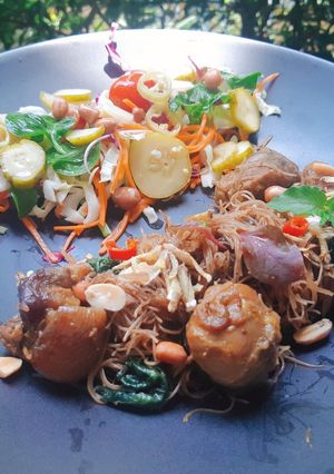 รูปของ หมี่ข้าวกล้องผัดฮังเลแห้ง #leftover #upcycle No.6