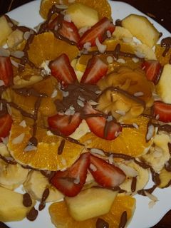 صورة لوصفة سلطة فواكه بسيطة 🍓🍌🍏🍊