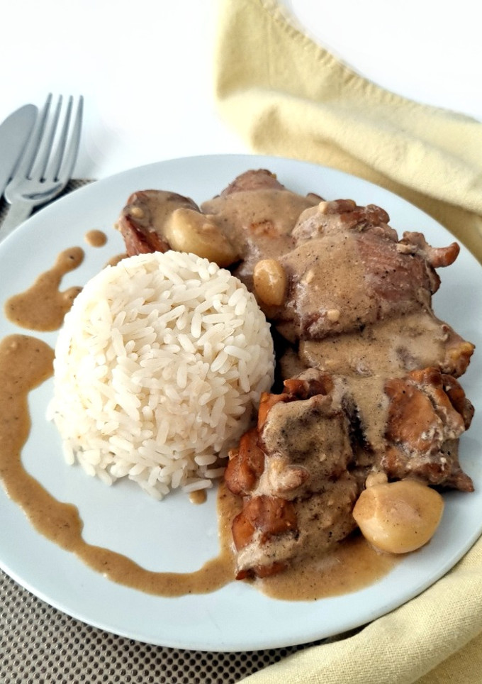 Una foto de Pollo en adobo filipino {versión libre}