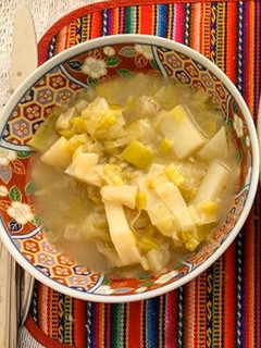 A picture of Leek, fennel and potato soup.