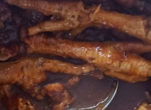 Foto principal de Patas de pollo con salsa
