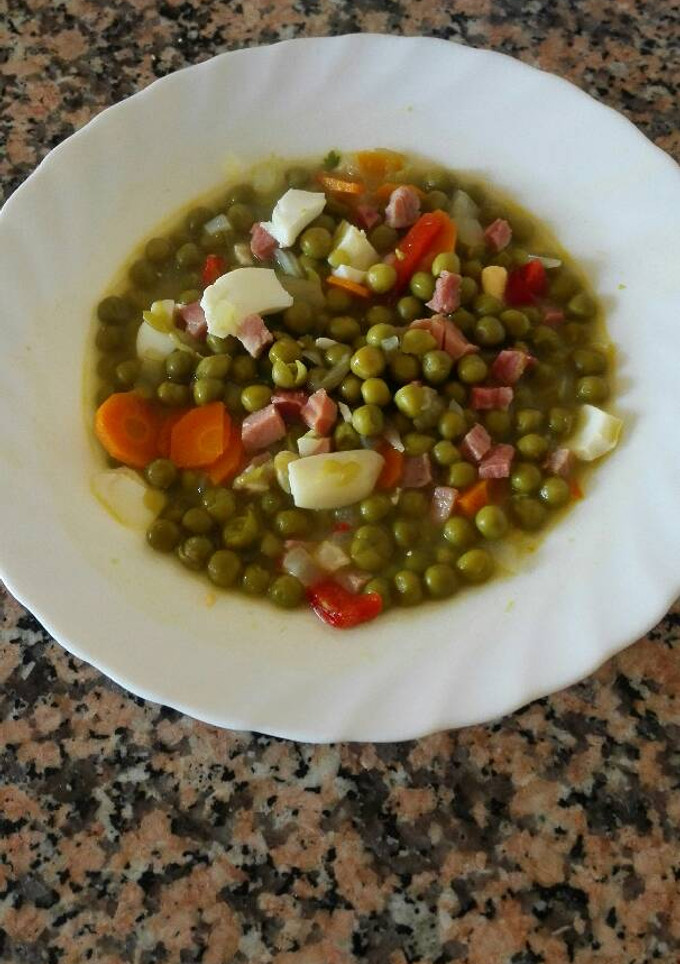 Una foto de Guisantes con jamón