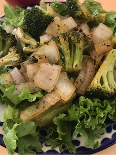 Una foto de Ensalada de brócoli asado. 100% libre de grasa