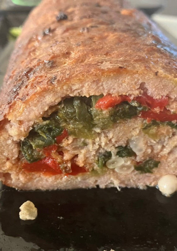 Una foto de Rollo jugoso de carne picada, relleno, con especias sabor Cookpad (en airFryer)