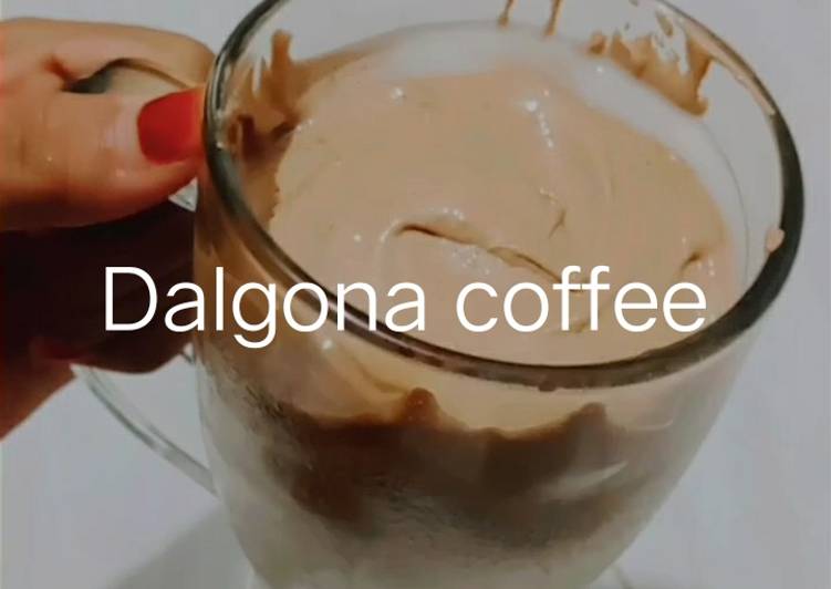 Dalgona coffee