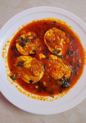 A picture of Egg Curry.