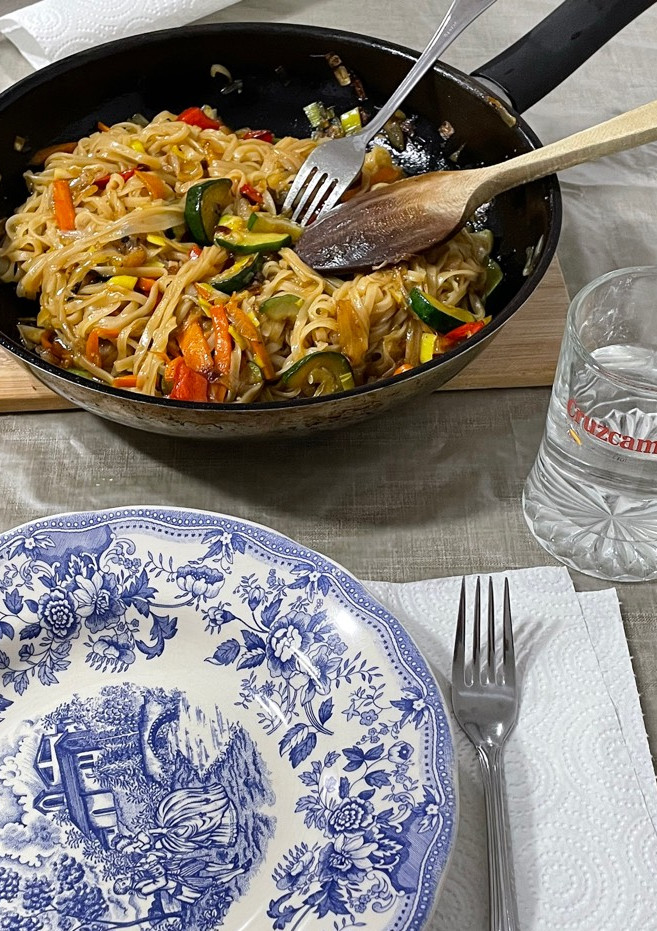 Una foto de Vegetable noodles
