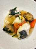 Cazuela de merluza con verduras