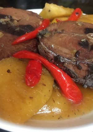 Hình của món Cá ngừ kho thơm.