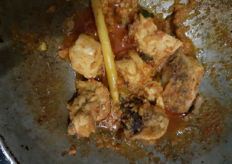 Cara Gampang Menyiapkan Ayam woku yang Bikin Ngiler