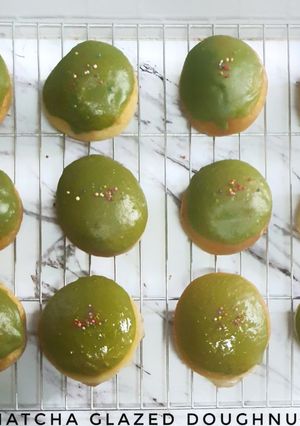 Foto resep Matcha Glazed Doughnut (2 Egg Yolks) 🍩💚🍵