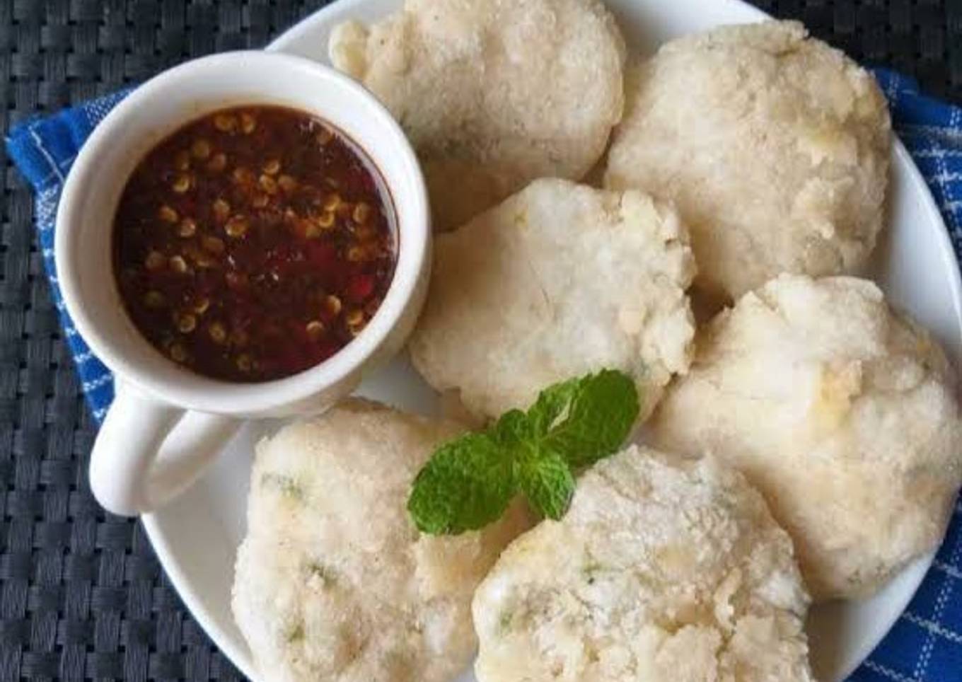 Cireng bumbu rujak