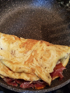 Una foto de Omelette fácil y rica #huevo