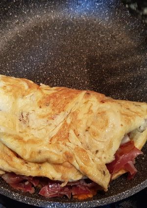 Una foto de Omelette fácil y rica #huevo