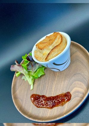 Une photo de Soufflés à la farine de châtaigne Corse et à la tome de chèvre Corse