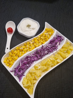 عکسی از دستور سالاد مورلاهانا(سالاد کلم بنفش و ذرت)