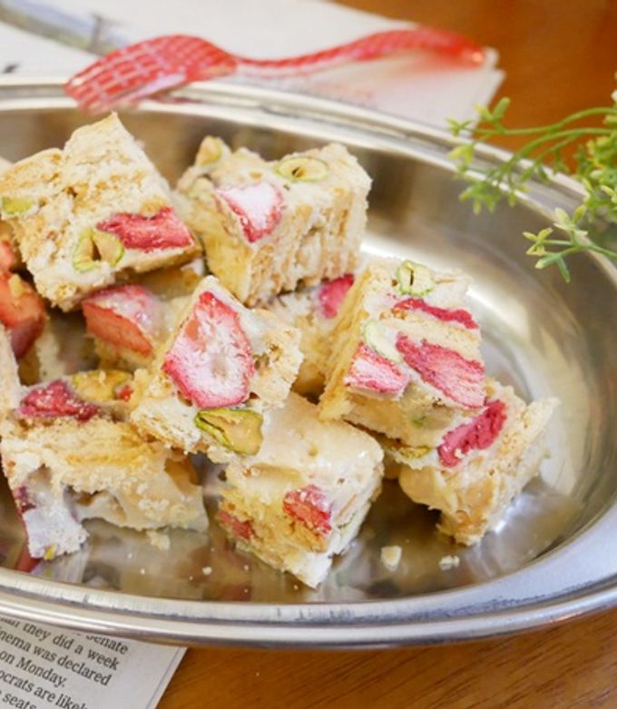 好夢幻「草莓雪Q餅」甜而不膩、好好吃 ♡ 的食譜成品照片