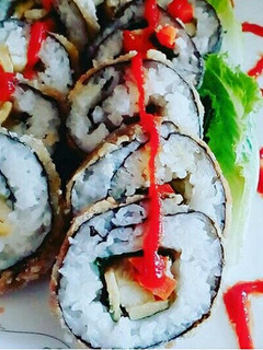 Hình của món Sushi phong cách Việt Nam.