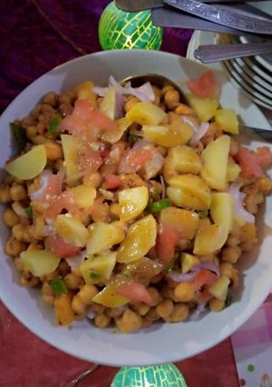 A picture of Alu Chana Chat..