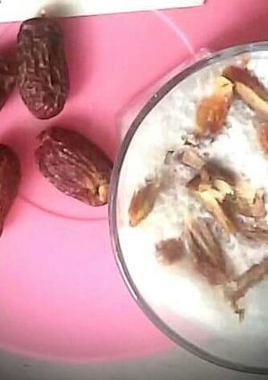 A picture of Dry Date Shake.