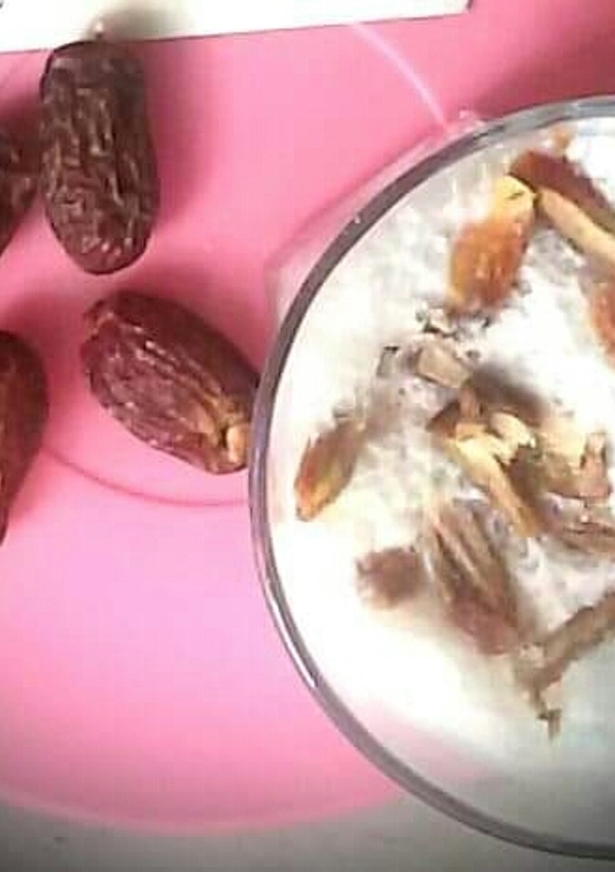 A picture of Dry Date Shake.