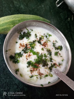 खीरे का रायता(kheere ka raita recipe in hindi) रेसिपी मुख्य फोटो