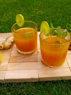 ઇમ્યુનિટી બુસ્ટર ડ્રિંક (Immunity Booster Drink Recipe in Gujara રેસીપી મુખ્ય ફોટો
