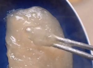 Hình của món Bánh bột năng khuấy.