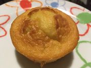 Una foto di muffin con fecola di patate