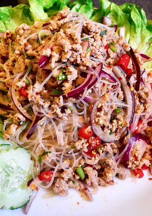 รูปของ ลาบวุ้นเส้นไก่สับ