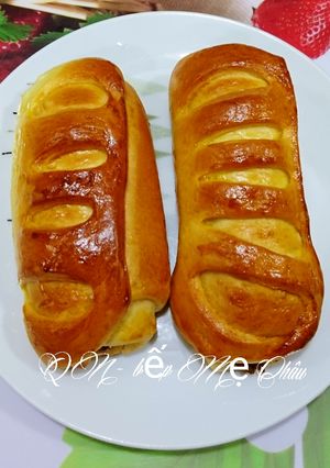 Hình của món Bánh mì mềm nhân thịt băm patê.