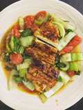 Pollo marinato con verdure cinesi