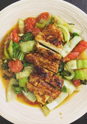 Foto di Pollo marinato con verdure cinesi