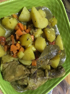 A picture of Potato chicken peppersoup.