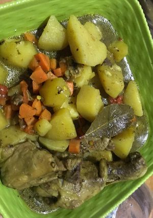 A picture of Potato chicken peppersoup.
